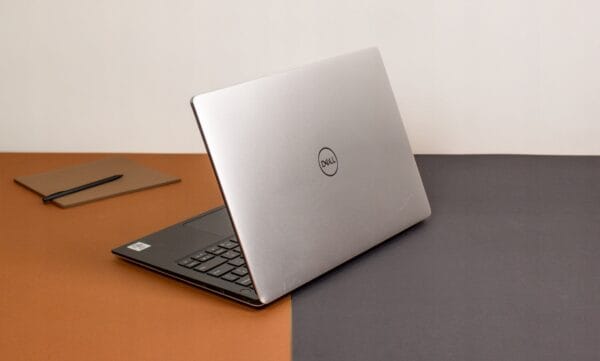 Dell XPS 7390 - obrazek 2