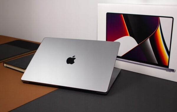 MacBook Pro M1 MAX - obrazek 5