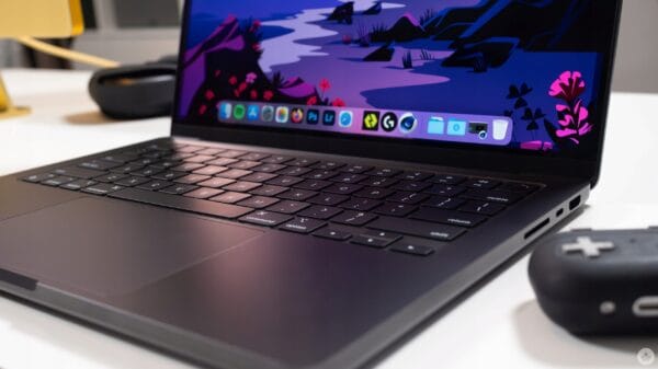 Apple MacBook Pro M3 MAX - obrazek 2